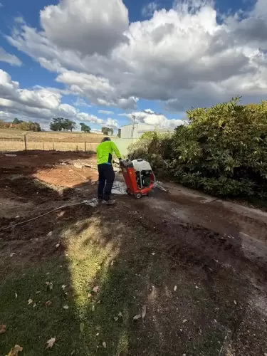 Mr-Digger-Guru_800w_Concrete Cutting and Removal 2